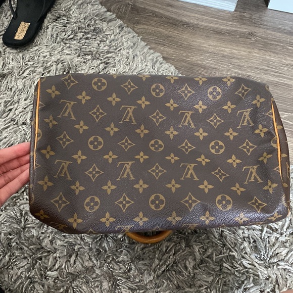 Louis Vuitton Speedy Purse - Picture 4 of 11